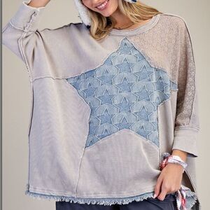 🌺🌺Easel Gray & Blue Terry Top